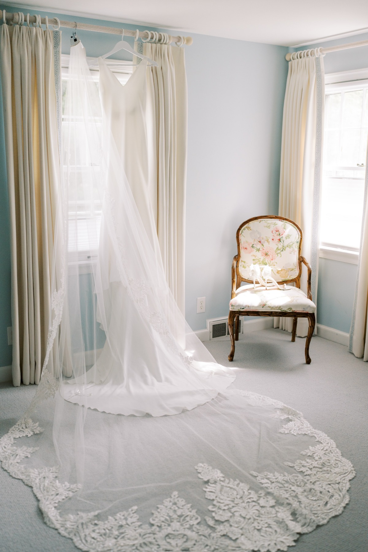 lace-trimmed cathedral veil