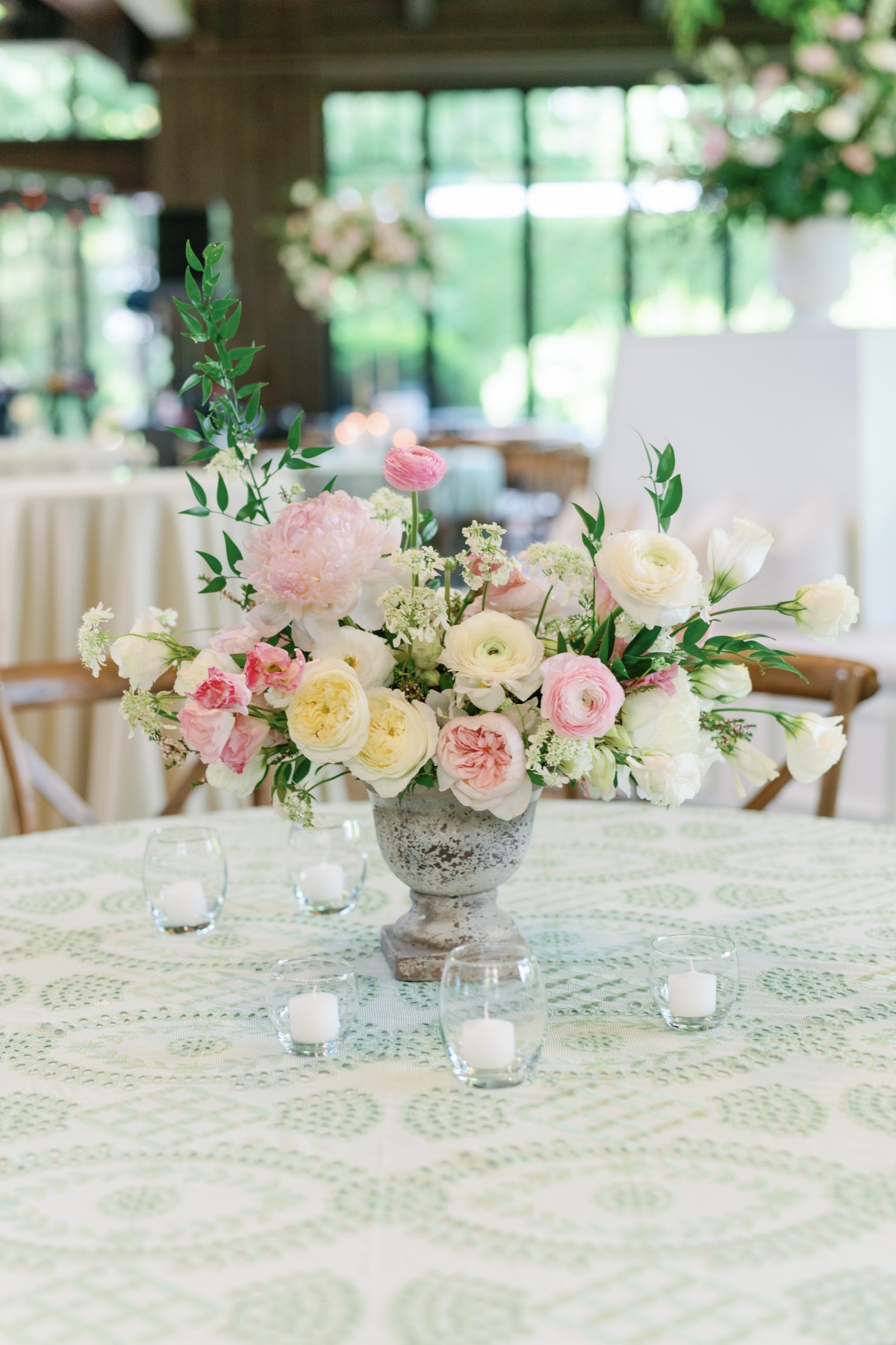 pastel wedding floral centerpieces