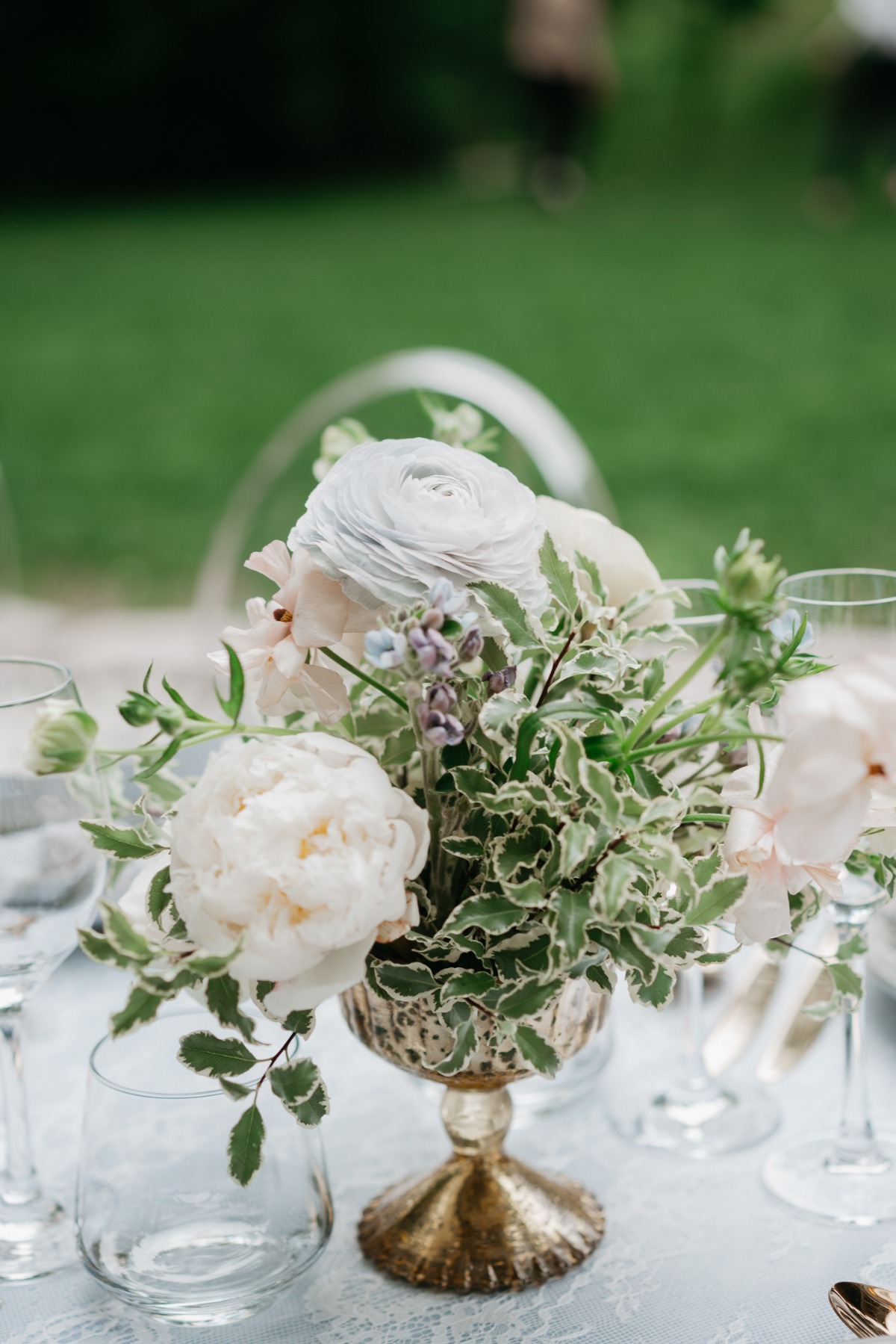 Vintage wedding florals 