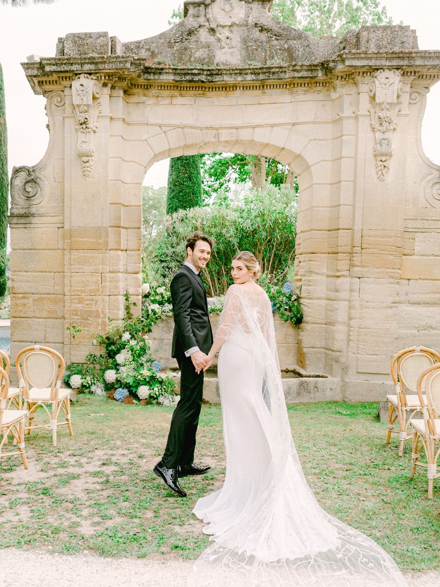 A chic French bird-inspired editorial took flight at Chateau Talaud