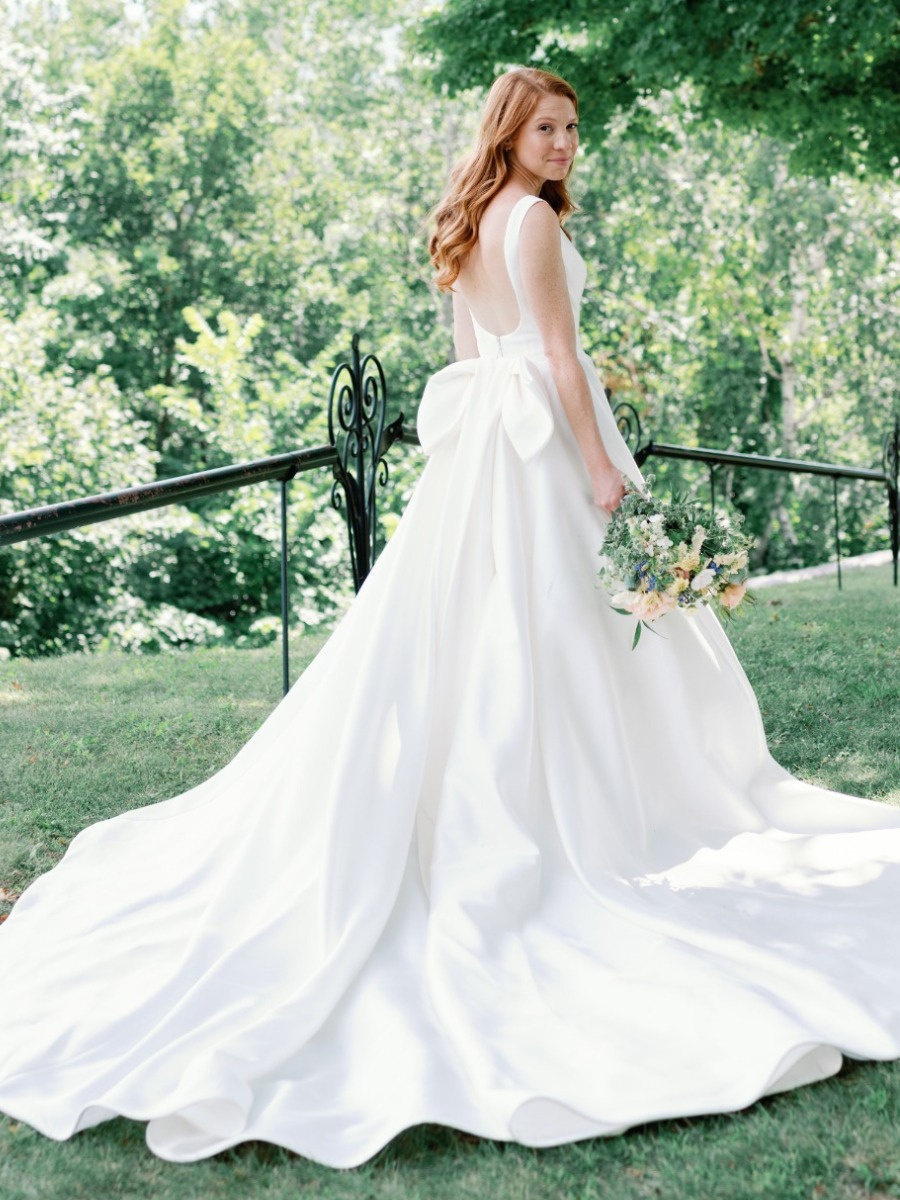 Wildflowers adorned this timeless Vermont estate wedding