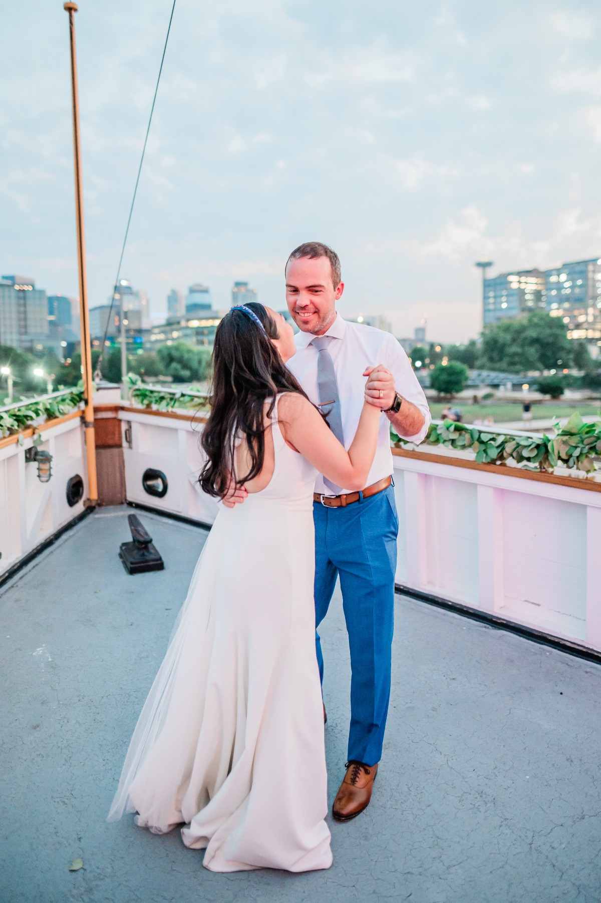 Sunset boat first dance 