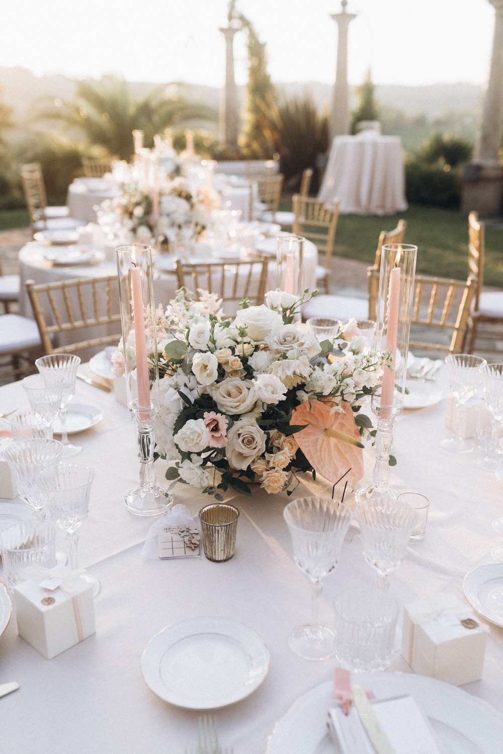 shades of neutral centerpieces