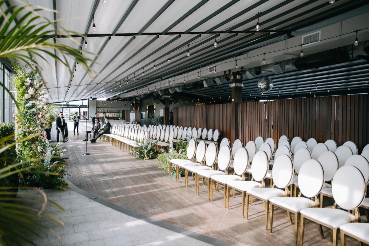 Modern rooftop ceremony seating 