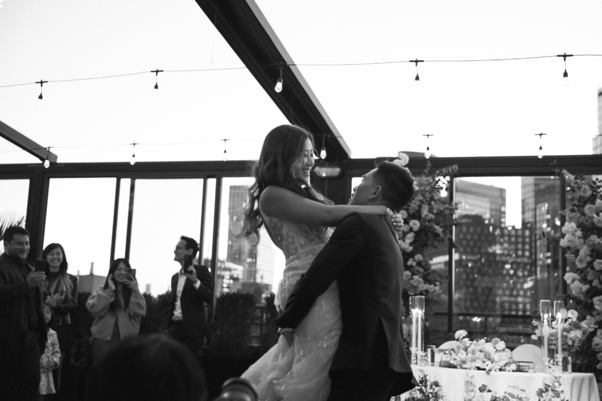 Romantic NYC first dance 