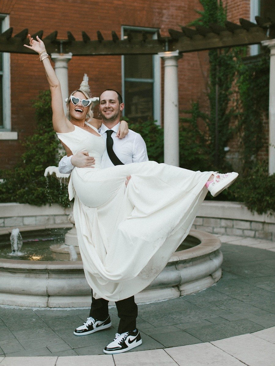 This Cincinnati bride wore a timeless dress with a surprising detail