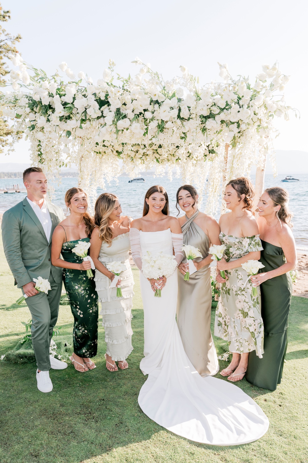 Mismatched green bridal party