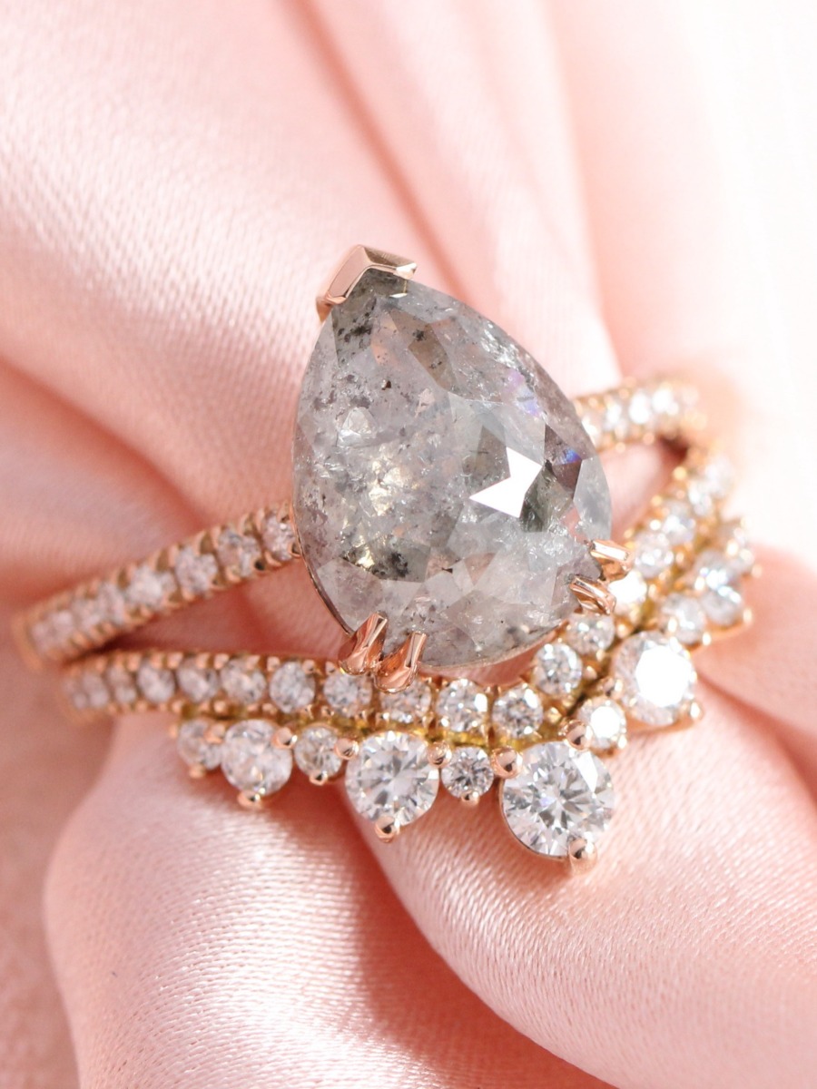 11 custom engagement rings as dazzling as your fiancée