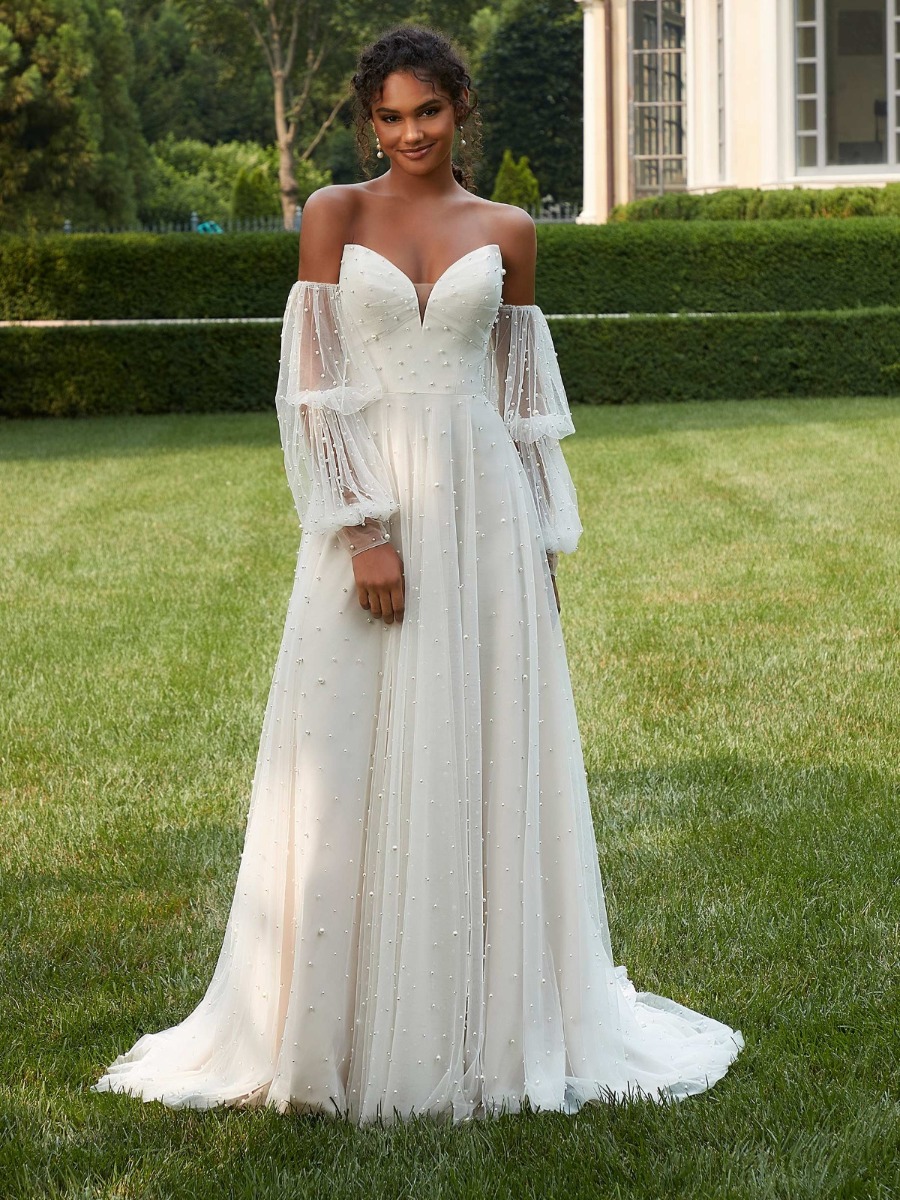 Wedding Dresses Based on Your Wedding Theme 