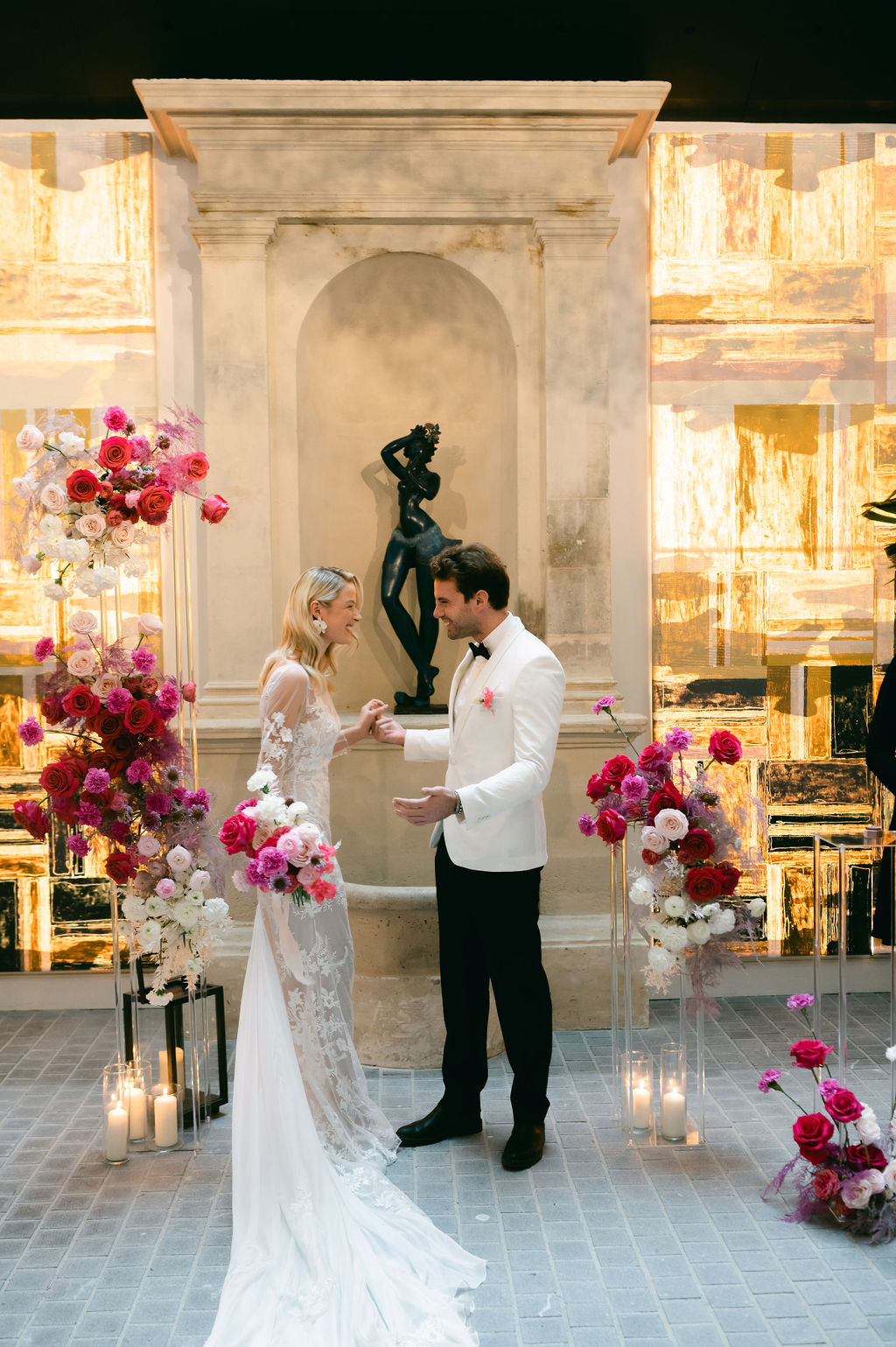 Modern hotel wedding in Paris 