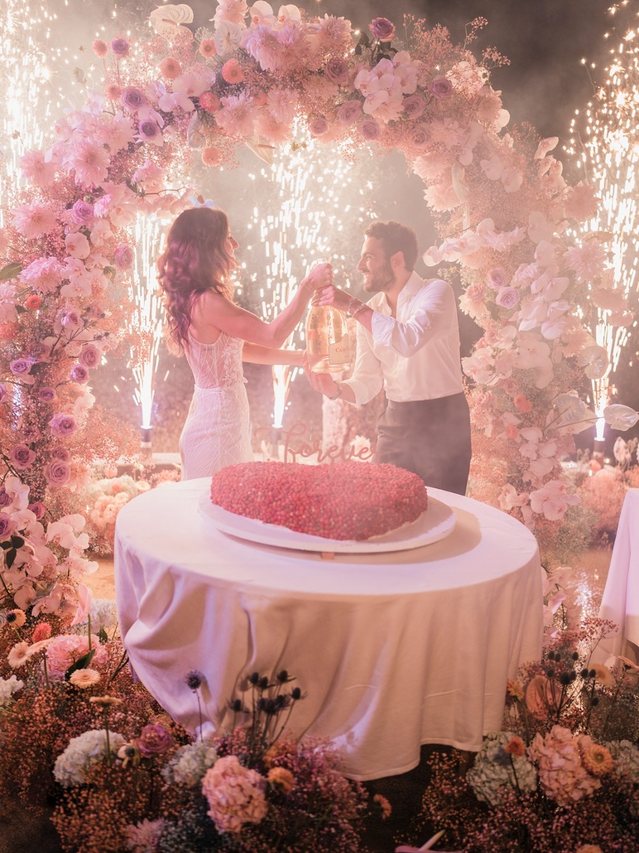 At this Capri wedding, everyone (yes, everyone!) entered on a yacht