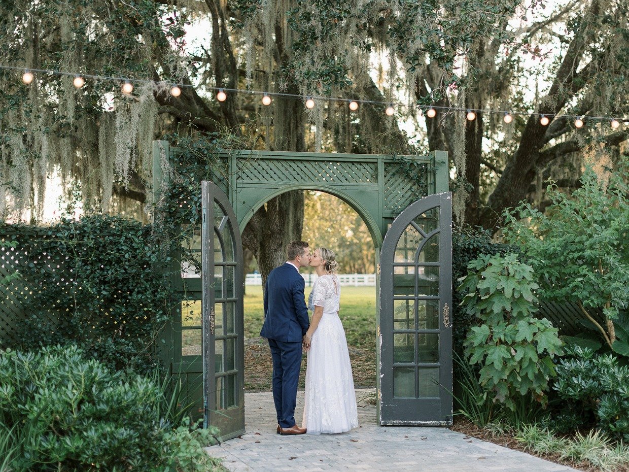 secret garden wedding at Mill Pond Estate in Tampa