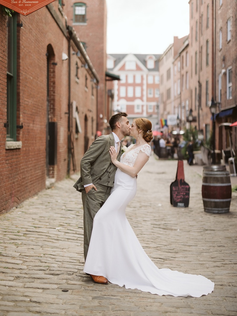 This DIY barn wedding ended with a concert from a famous band