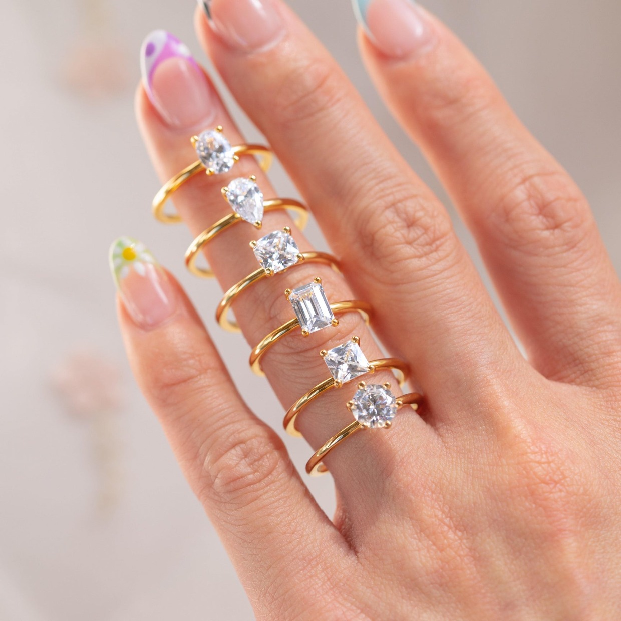 moi solitaire rings in yellow gold 