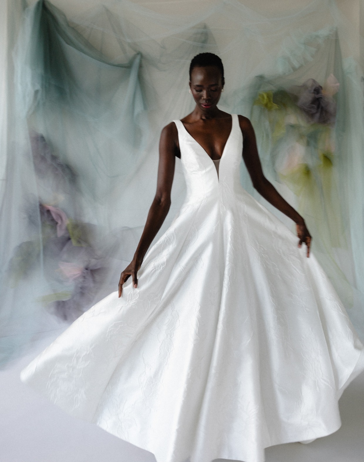 Woman with Parasol wedding dress3