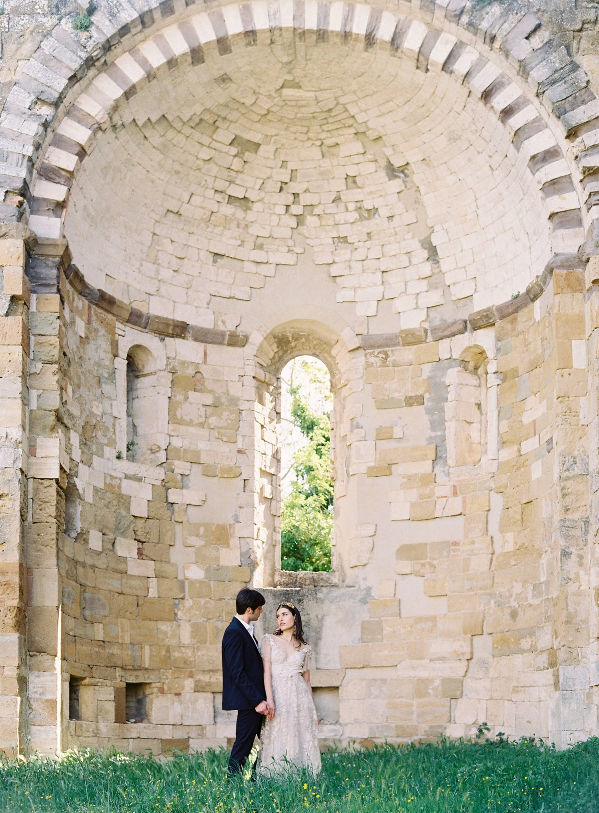 Timeless and ethereal bride and groom fashion in Italy