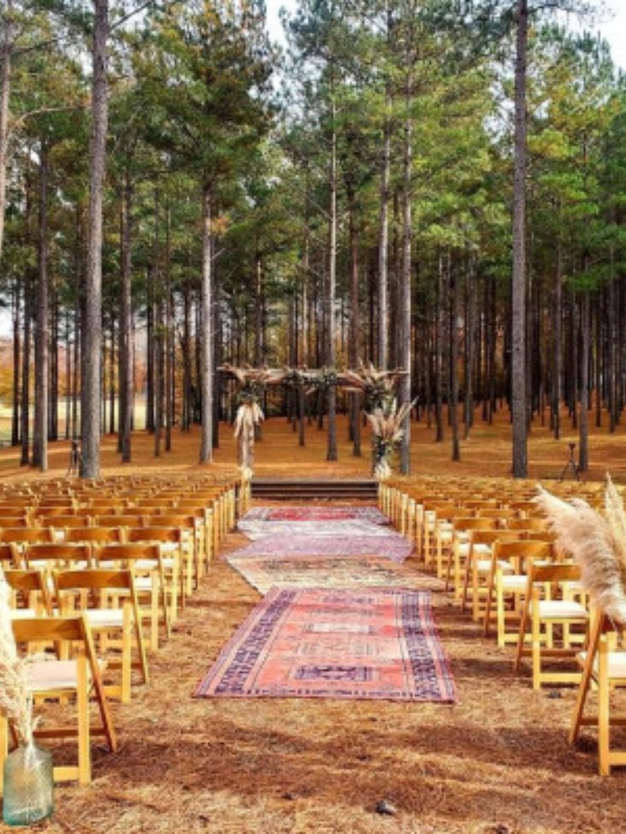 A wedding weekend in Tennessee that your guests will never forget