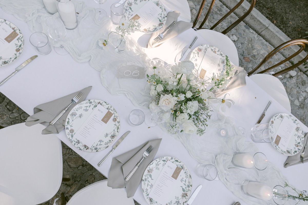 floral place settings