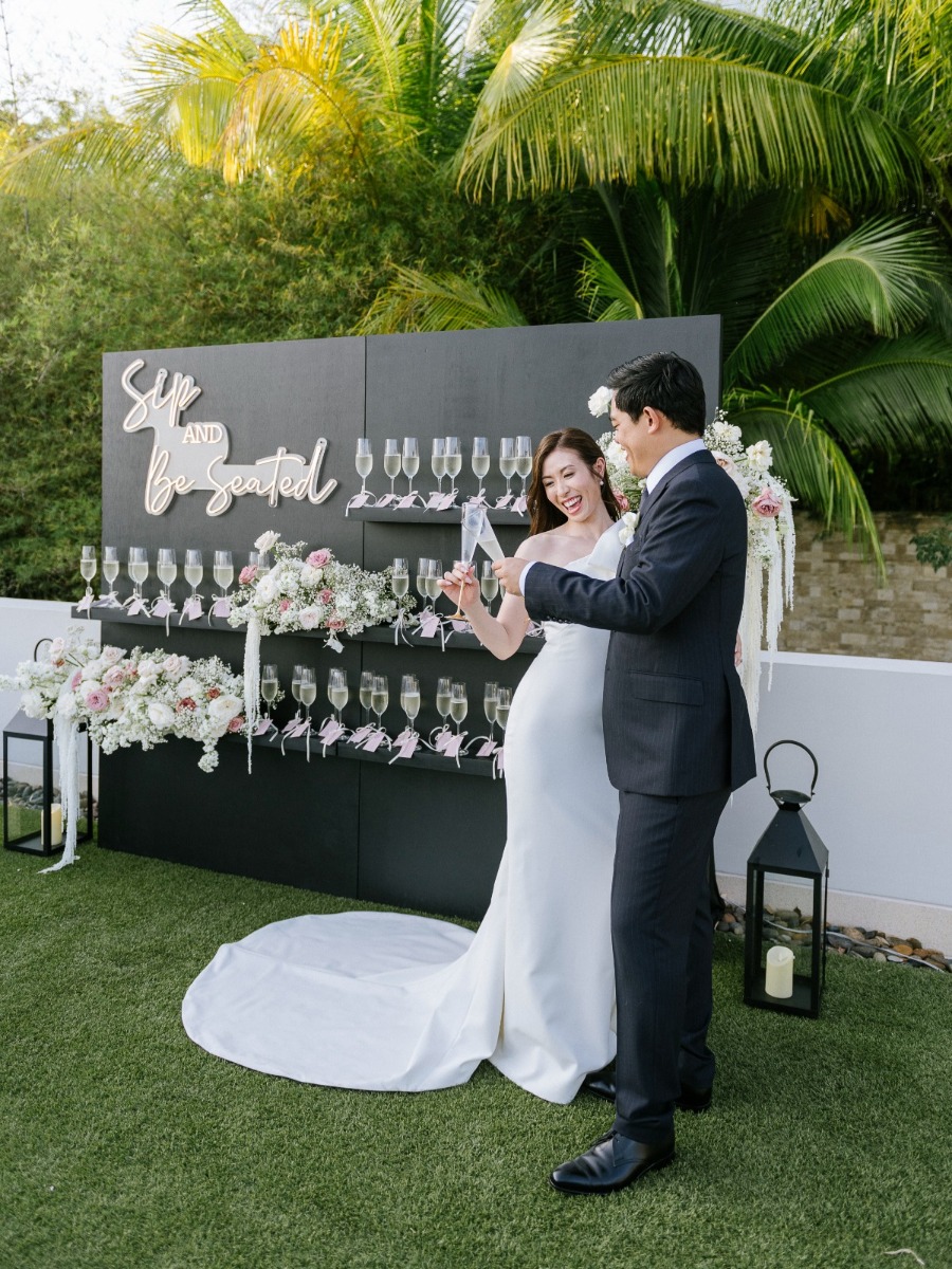 champagne seating wall