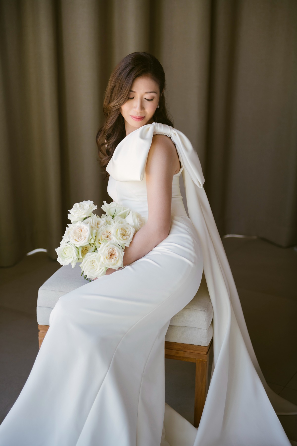 shoulder bow wedding dress