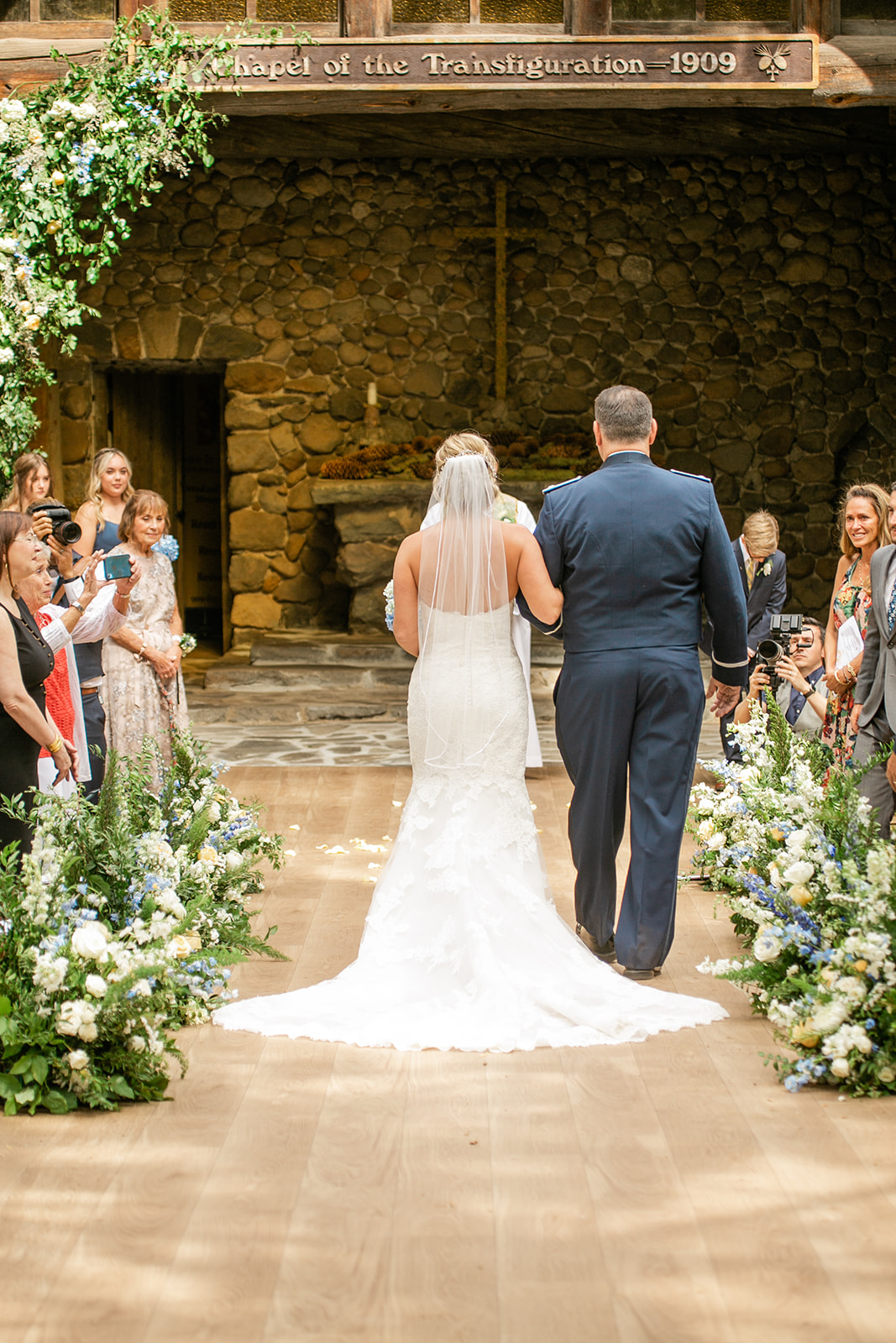 wedding ceremony at woodland chapel