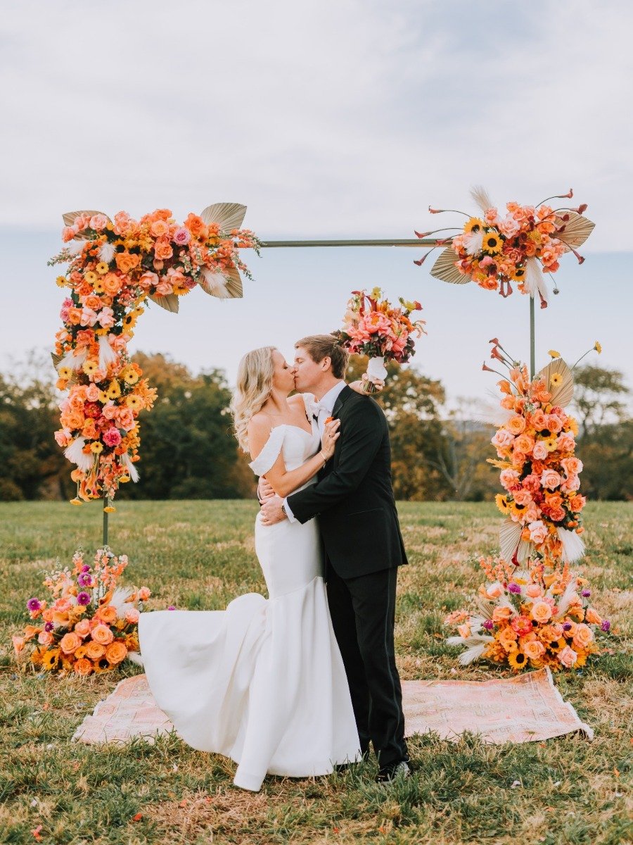 Ralph Lauren meets Legally Blonde in this bold & bright wedding