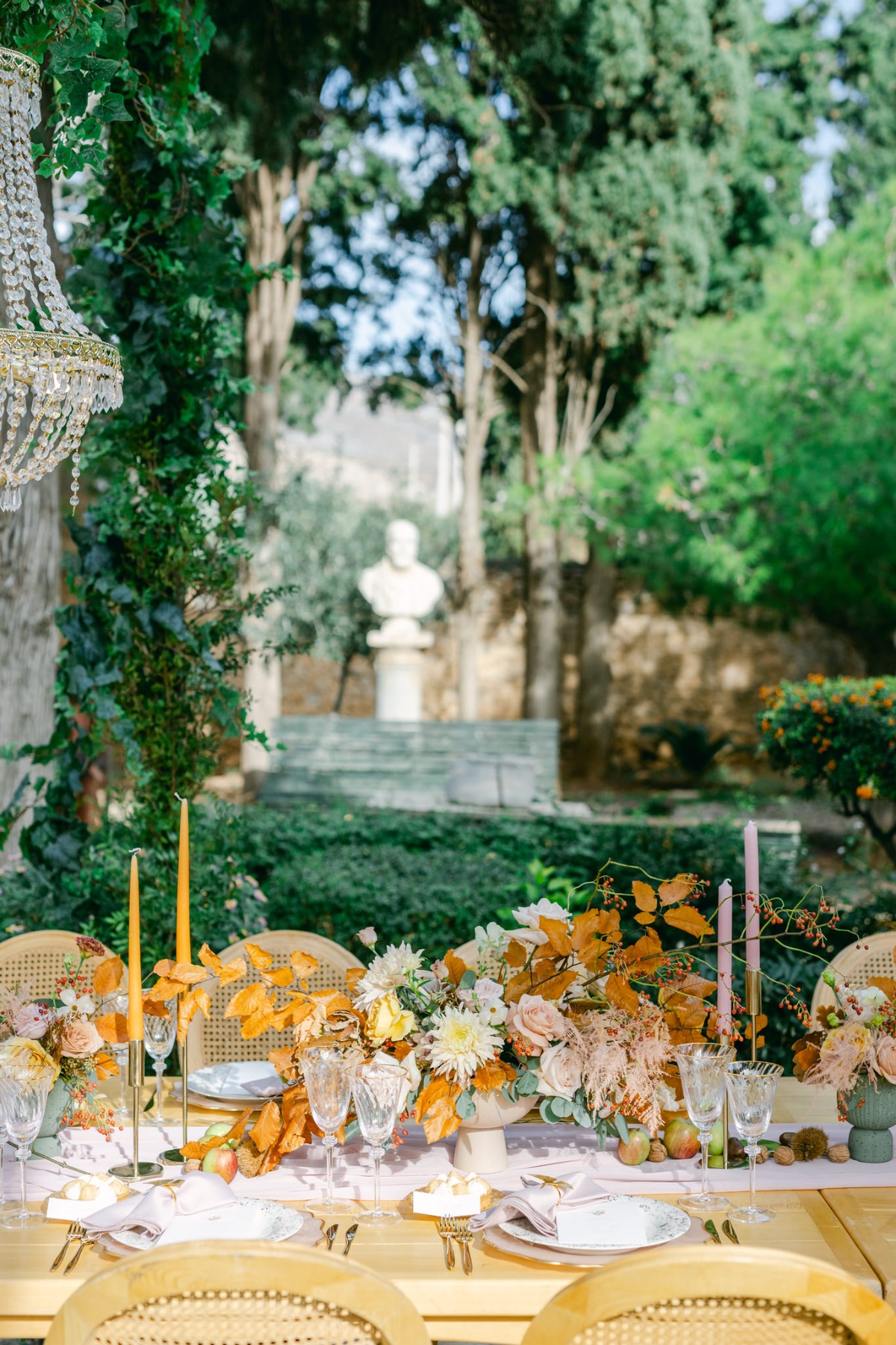 Warm autumn flowers for Greek wedding reception in Athens