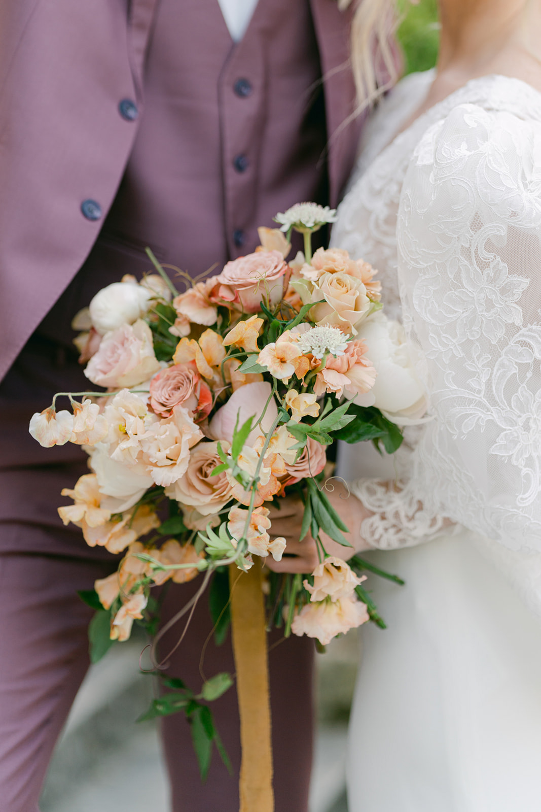 shades of peach and pink bridal bouquet