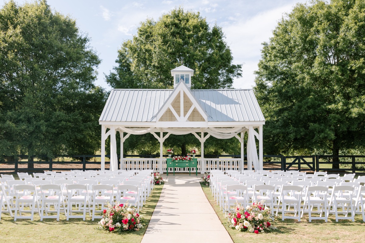 Outdoor ceremony at White Laurel Estate wedding venue in Georgia