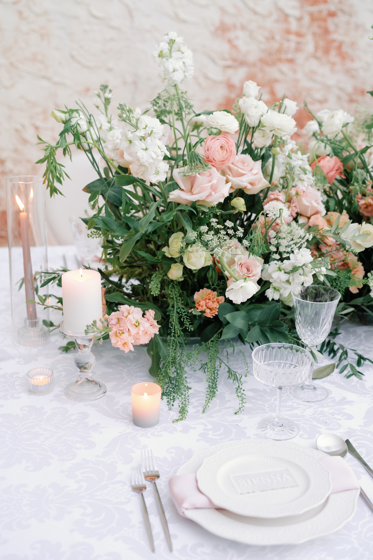 pink peach and white centerpieces