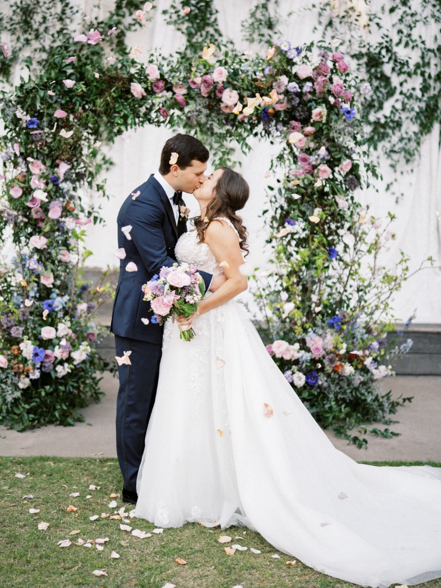 A blueprint for styling the perfect botanical wildflower wedding