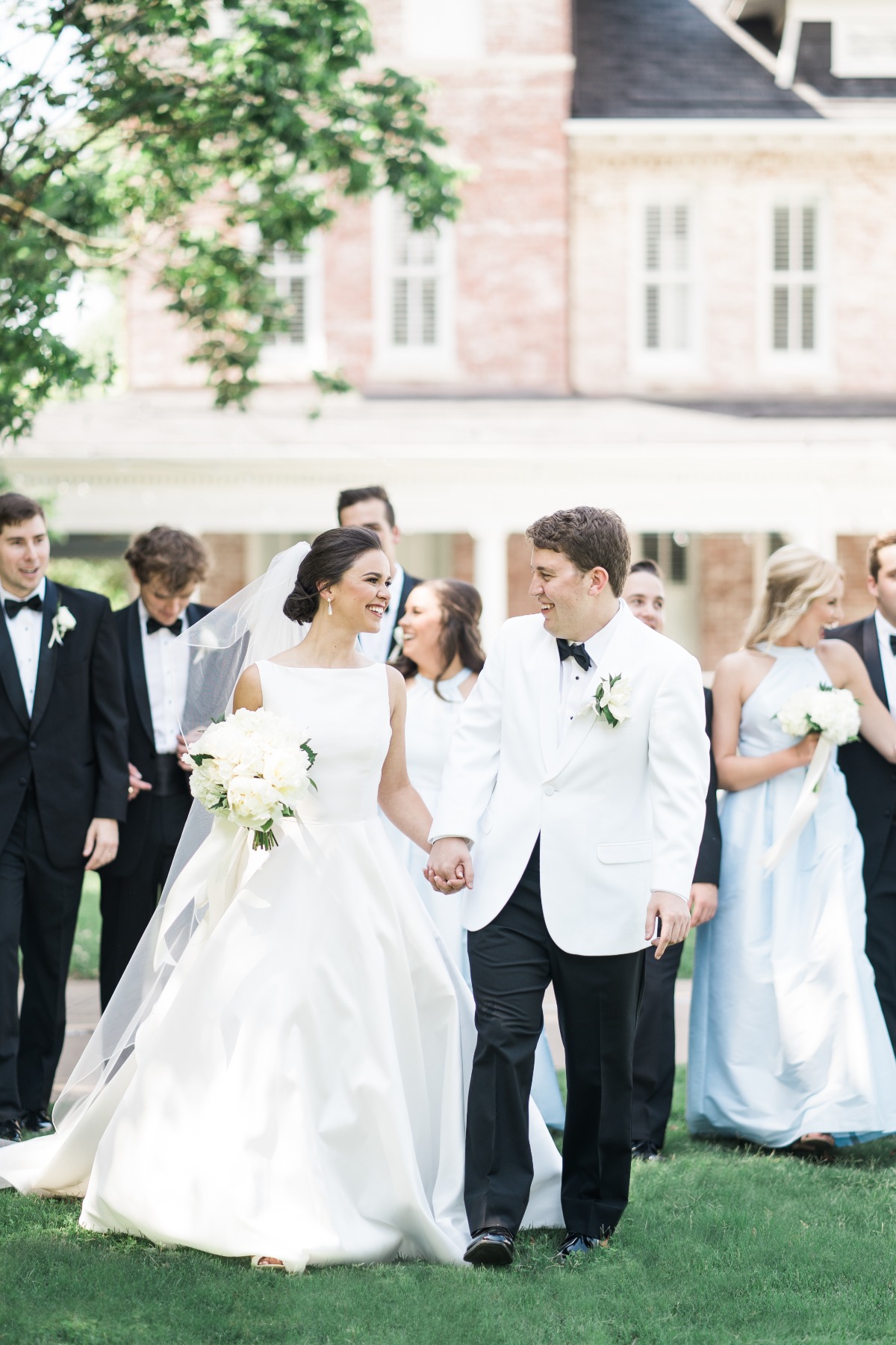 Classically elegant monochrome wedding 