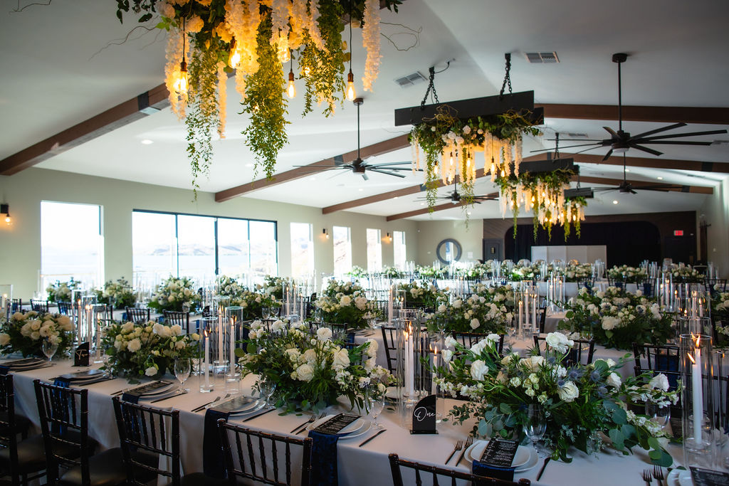 Havasu springs wedding reception in white and navy