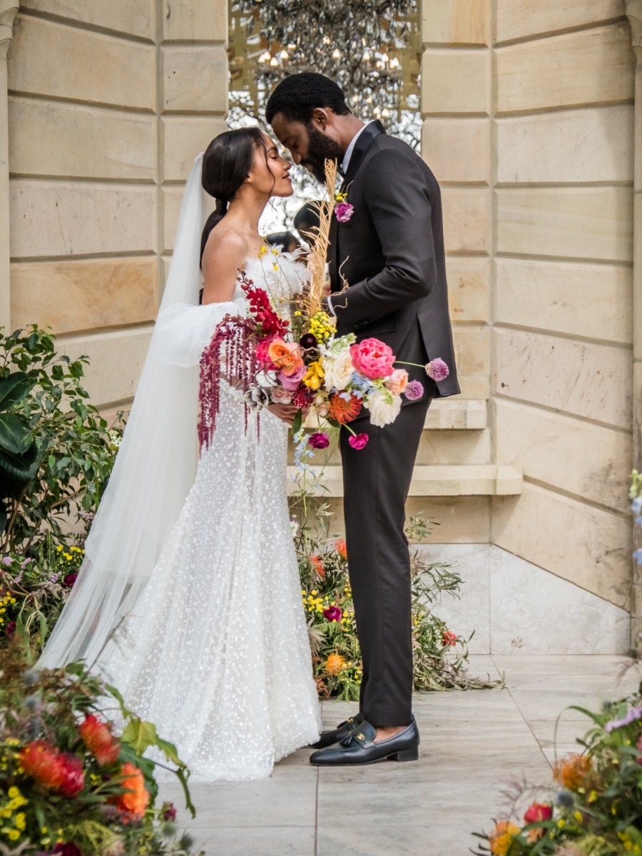 A perfect springtime sunset wedding in a vibrant Johannesburg garden