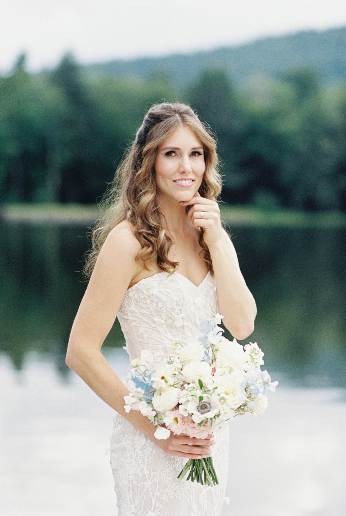 Beautiful natural bridal glam for elevated garden party wedding
