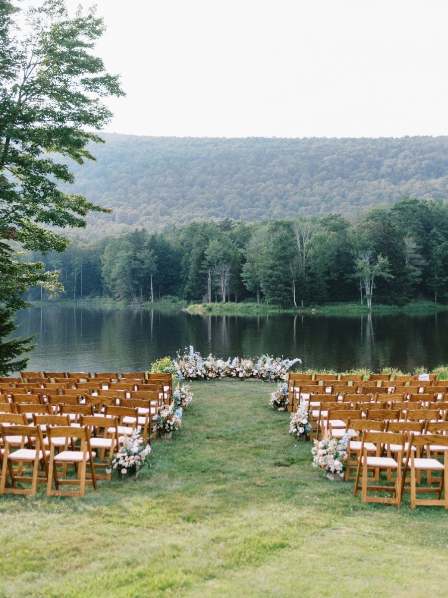 A lakeside garden party wedding in the heart of the Catskills