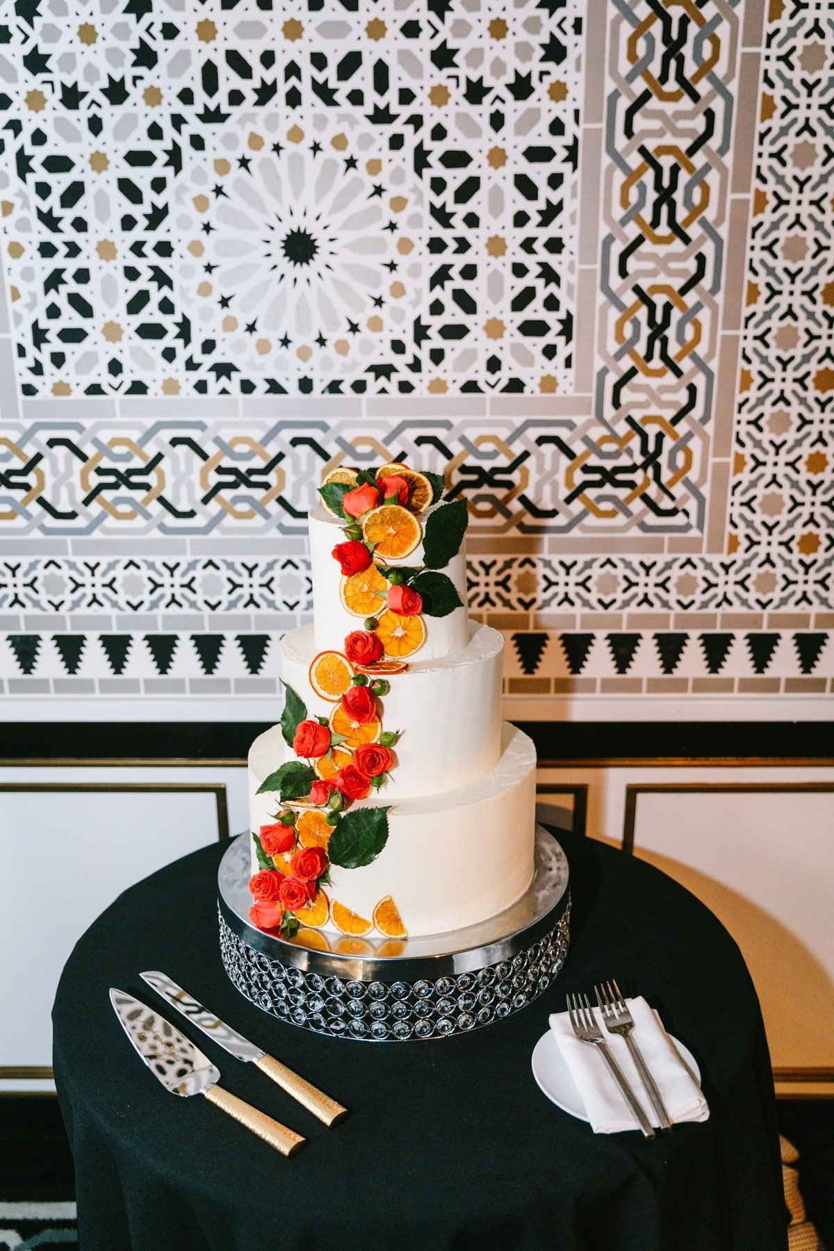 citrus-inspired wedding cake