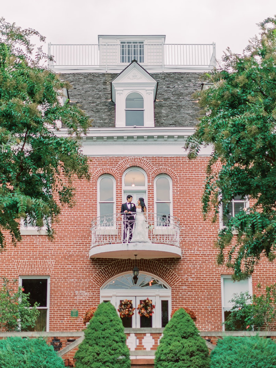 No lie–this mansion venue in Maryland is definitely in your budget