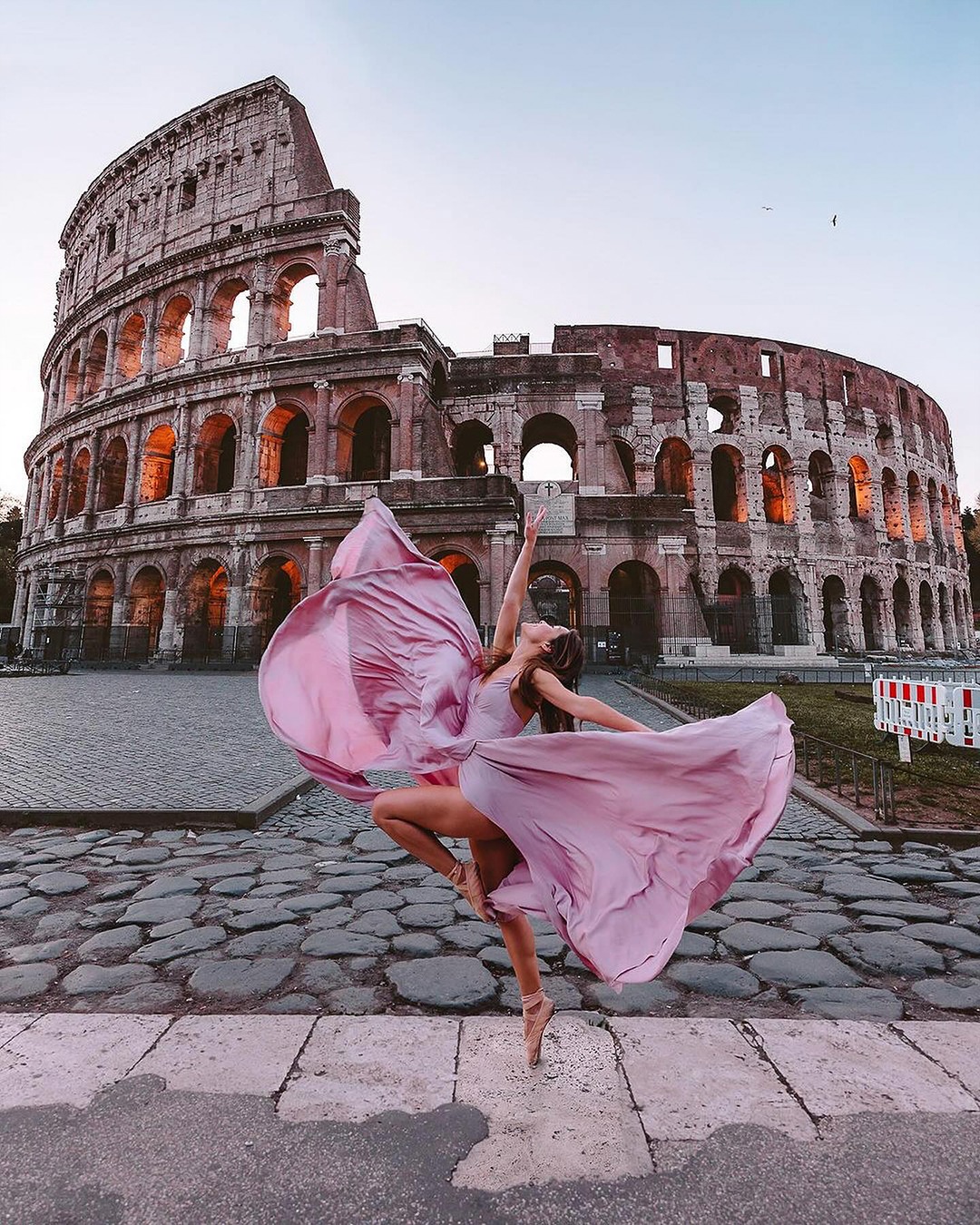 NewYorkDress_0004_423582123_18419970427004092_4786308995332269019_n