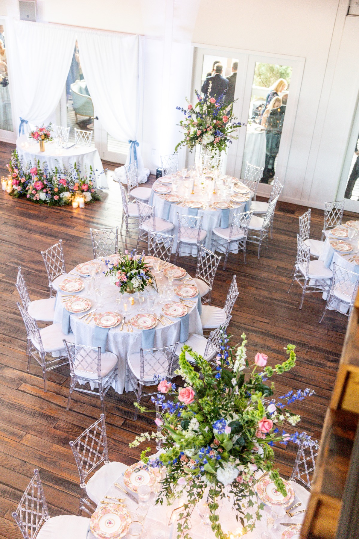 pink and blue French-inspired wedding reception