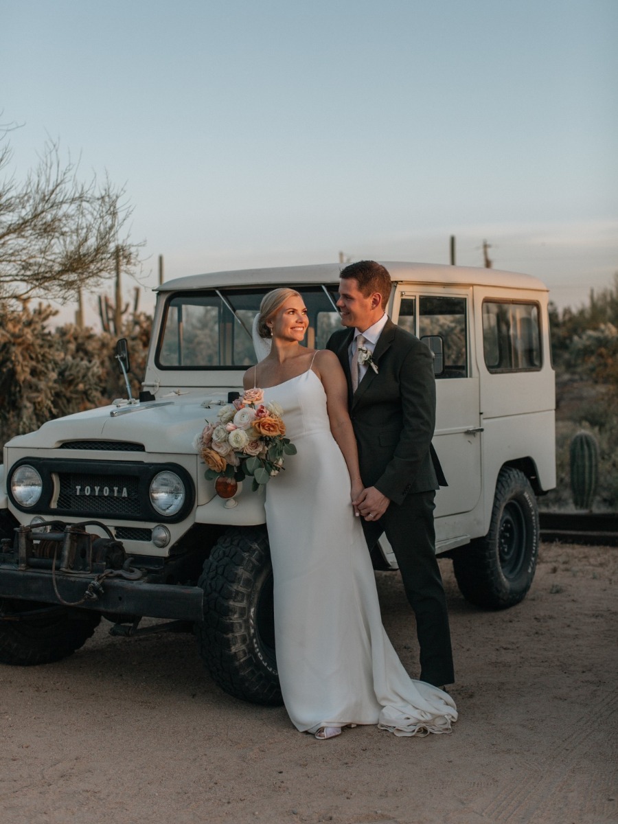 The couple rode off in a Jeep at this Arizona desert micro-elopement