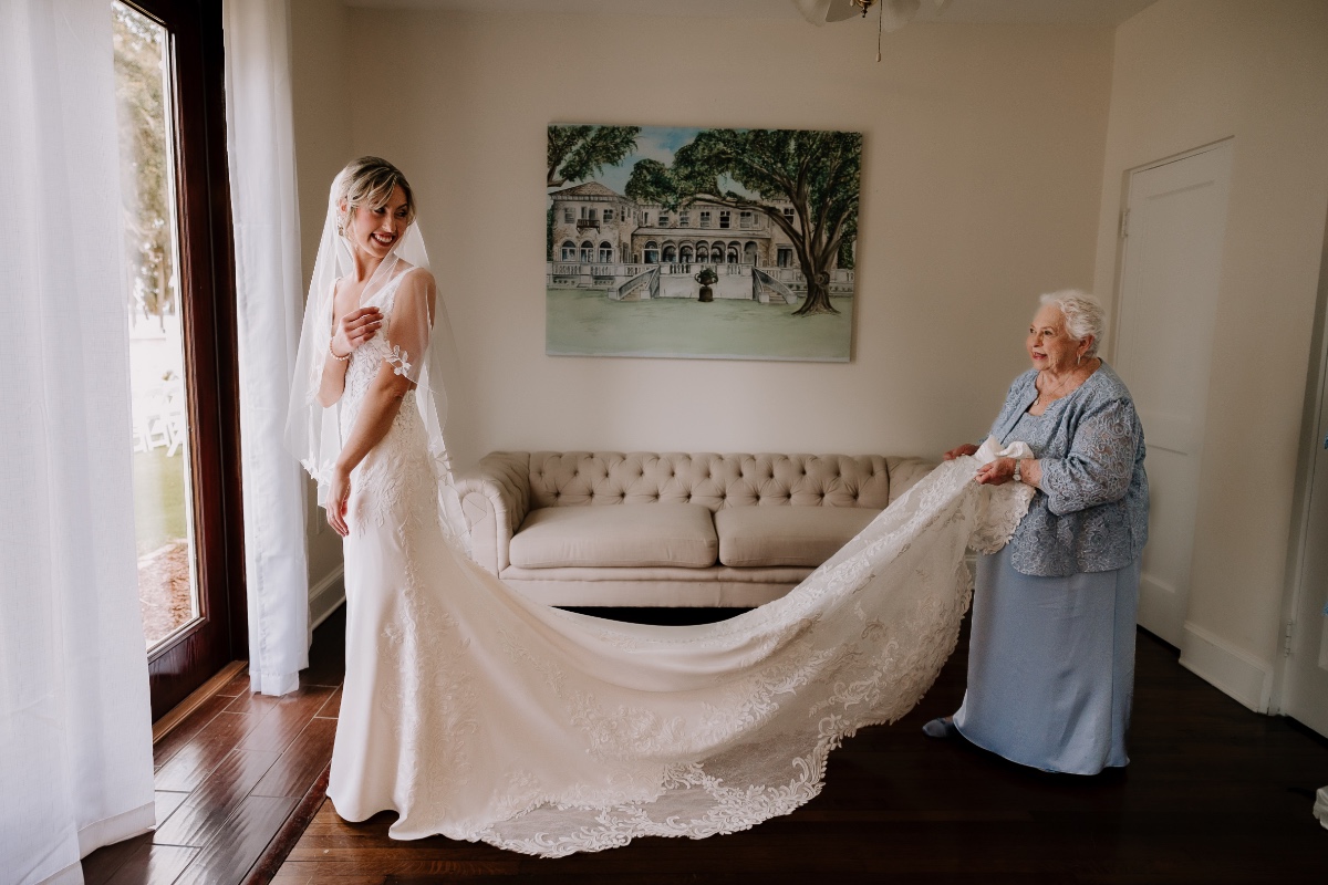 grandma and bride photo