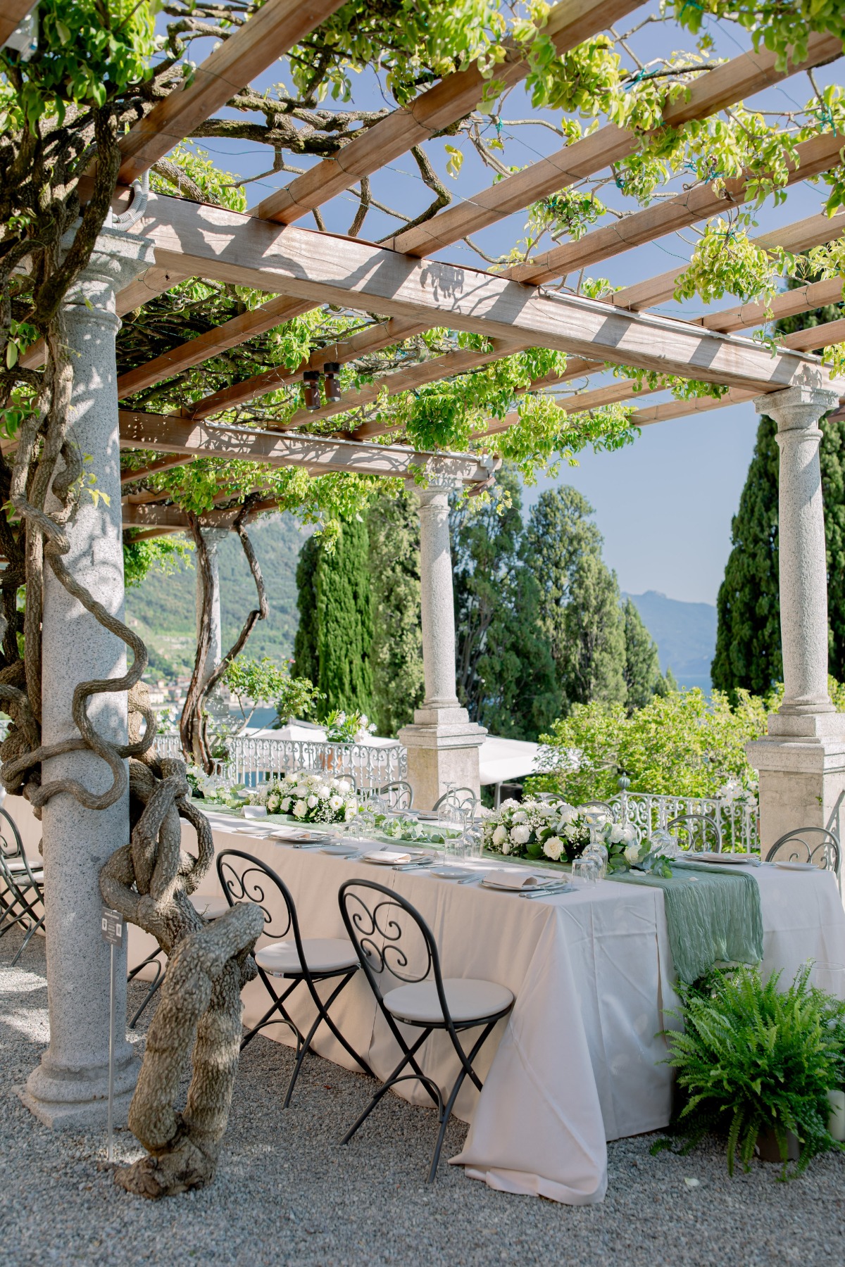 white and green wedding reception italy