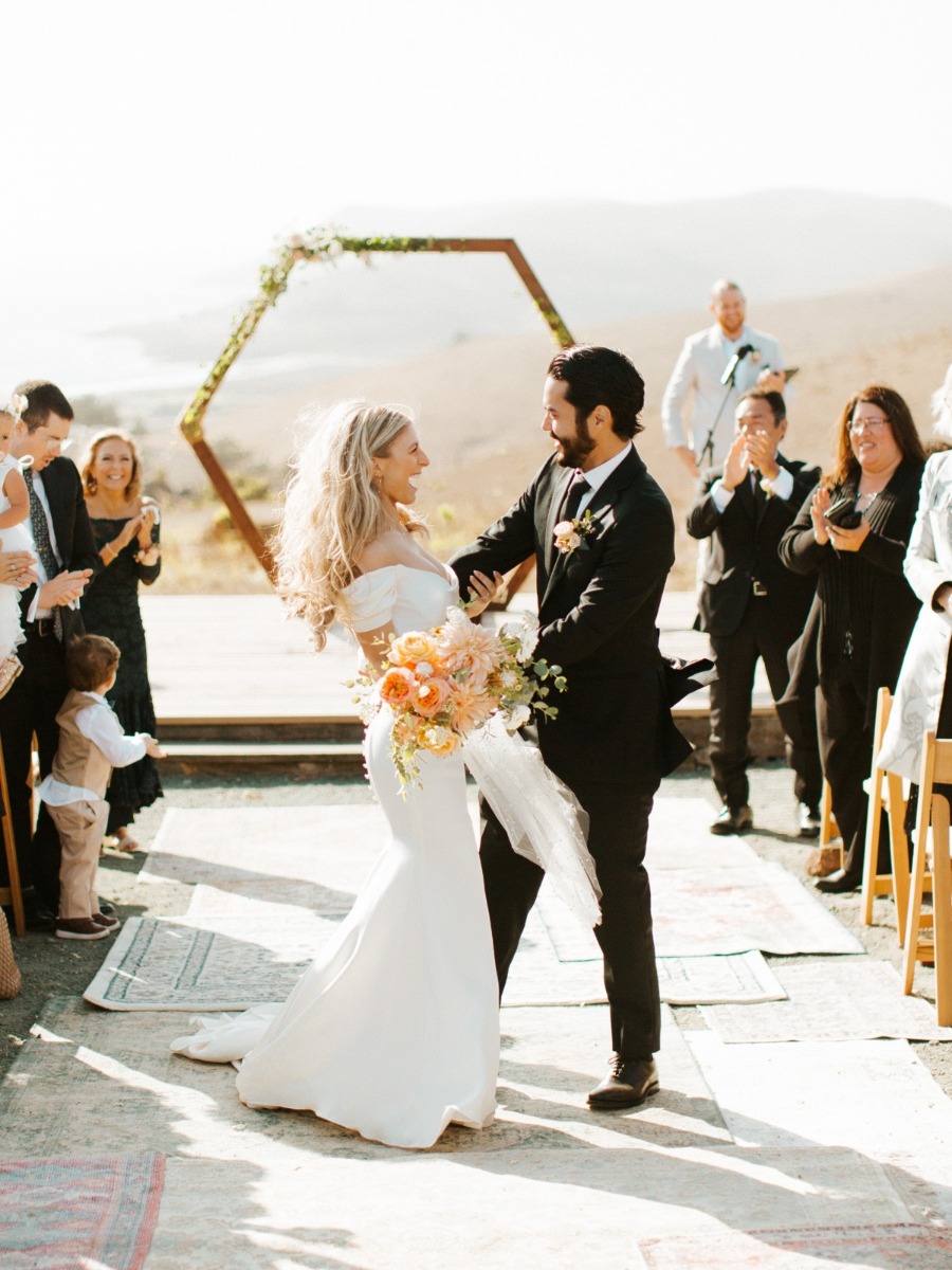 A modern California coastal barn wedding at Swallow Creek Ranch