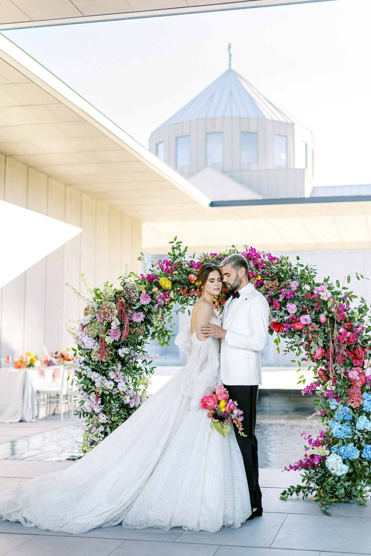 Sleek Outdoor Space Sets This Contemporary Wedding Venue Apart