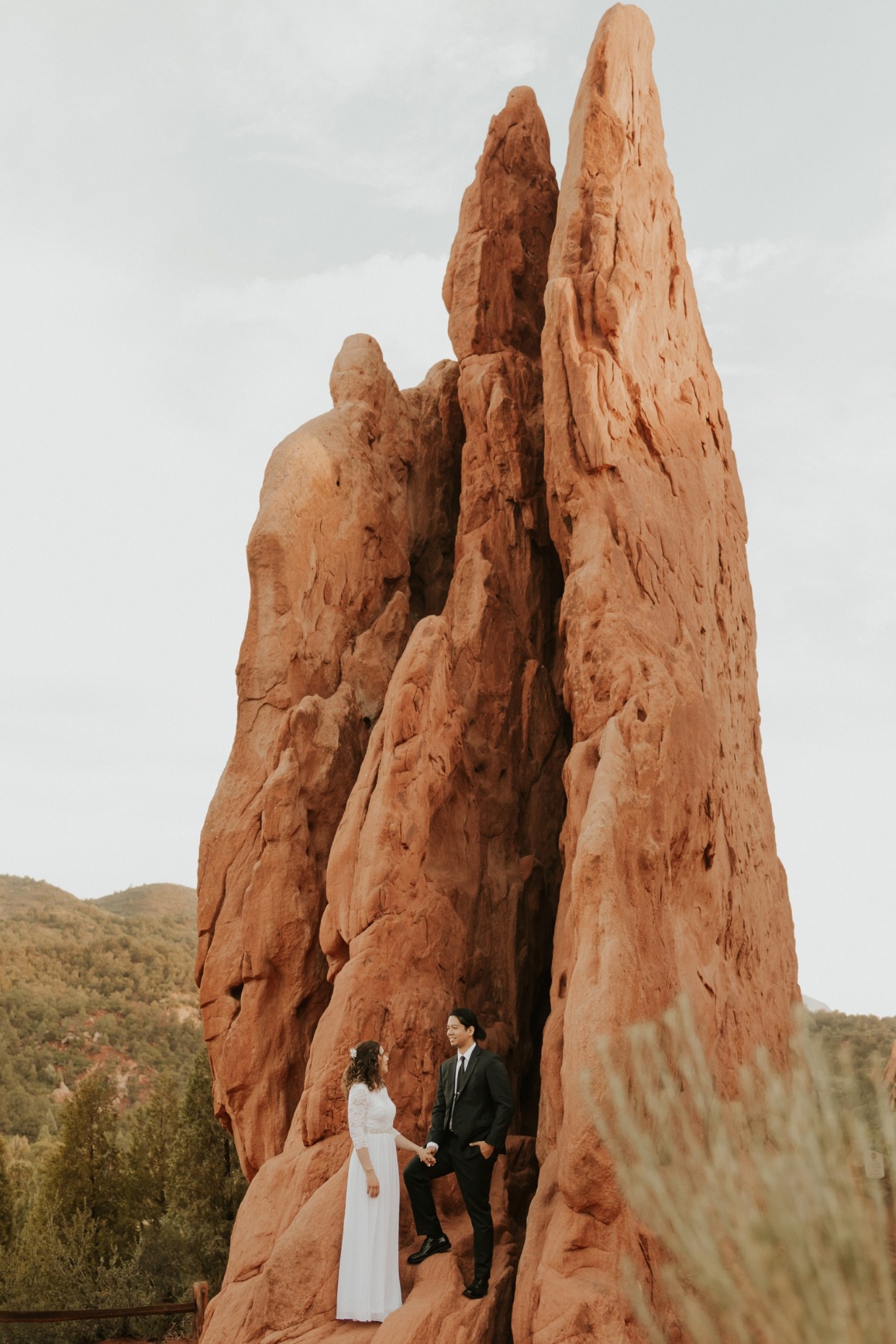 garden-of-gods-colorado-elopement-6.jpg