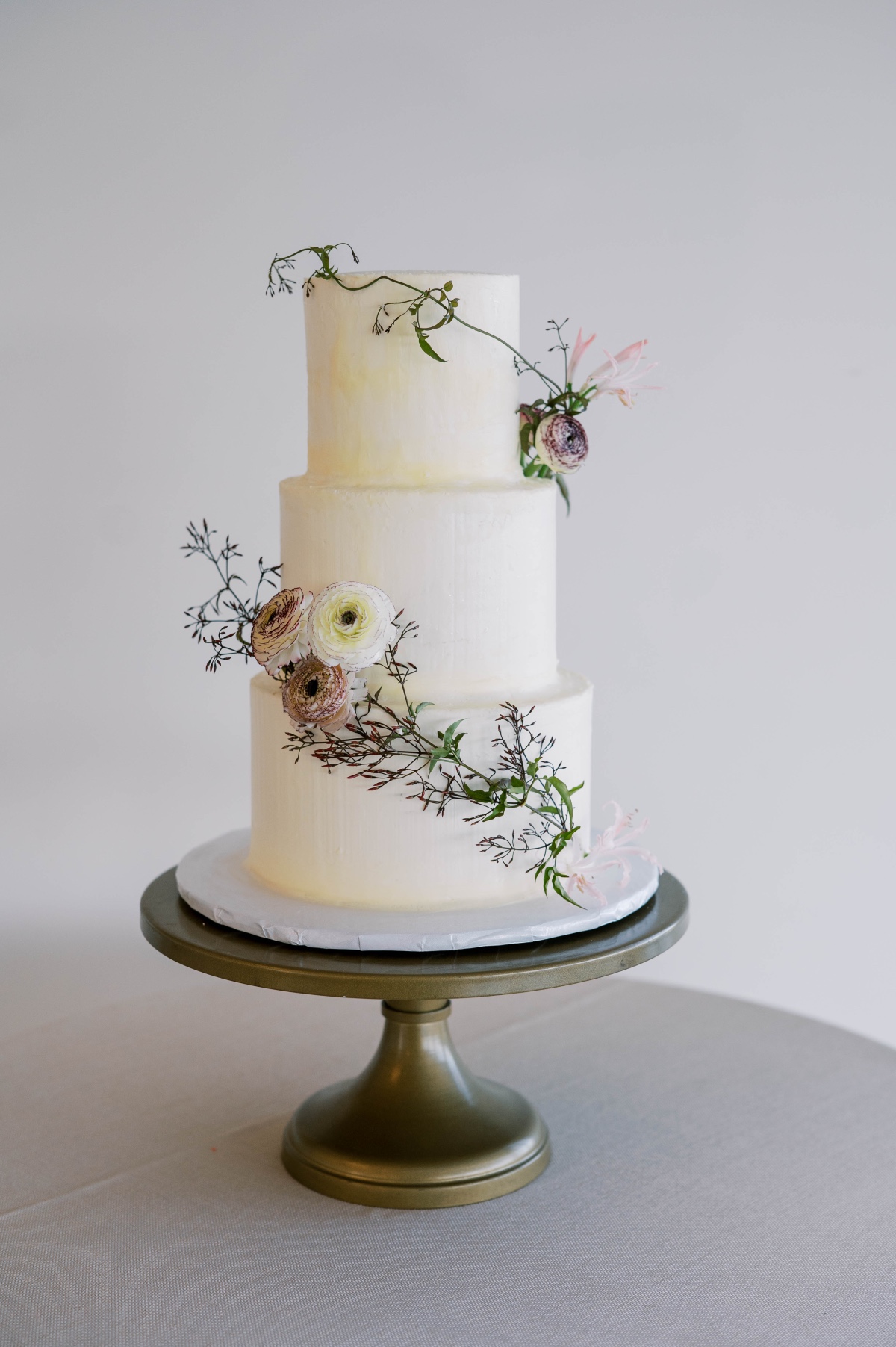 delicate floral wedding cake