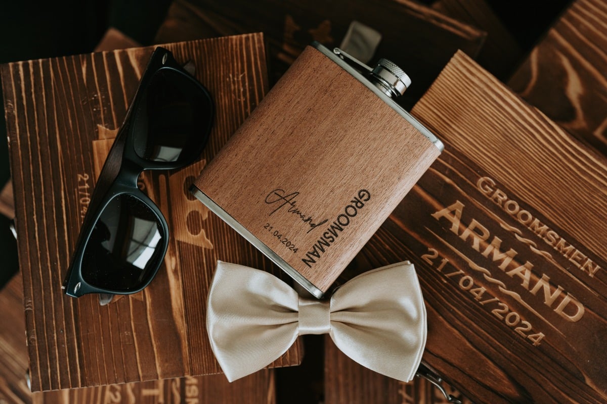 custom wood groomsman gift boxes