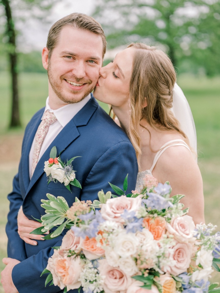 A soft pink and coastal blue wedding at Grandeur House in Arkansas
