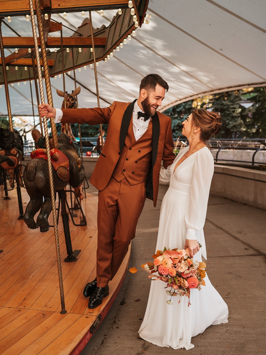 Take a tour of Chicago at this Fall wedding that closed the bars down